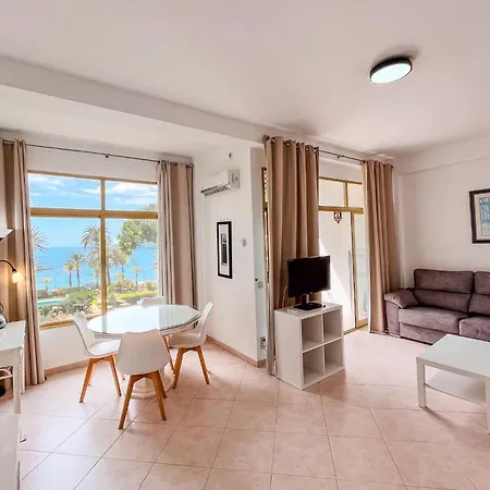 Skol 335. Fantastic Beachfront Facing South. ماربيا