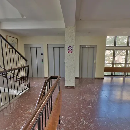 Apartmán Skol 335. Fantastic Beachfront Facing South. *