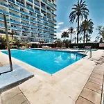 Apartment Skol 335. Fantastic Beachfront Facing South.