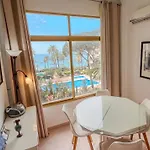 Skol 335. Fantastic Beachfront Facing South. Apartment Marbella