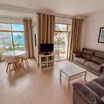 Skol 335. Fantastic Beachfront Facing South. Apartment Marbella