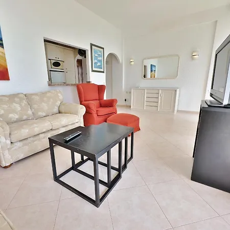 Apartment Skol 335. Fantastic Beachfront Facing South.