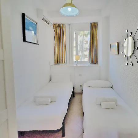 Lejlighed Skol 335. Fantastic Beachfront Facing South. Marbella