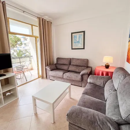 Skol 335. Fantastic Beachfront Facing South. Apartman *