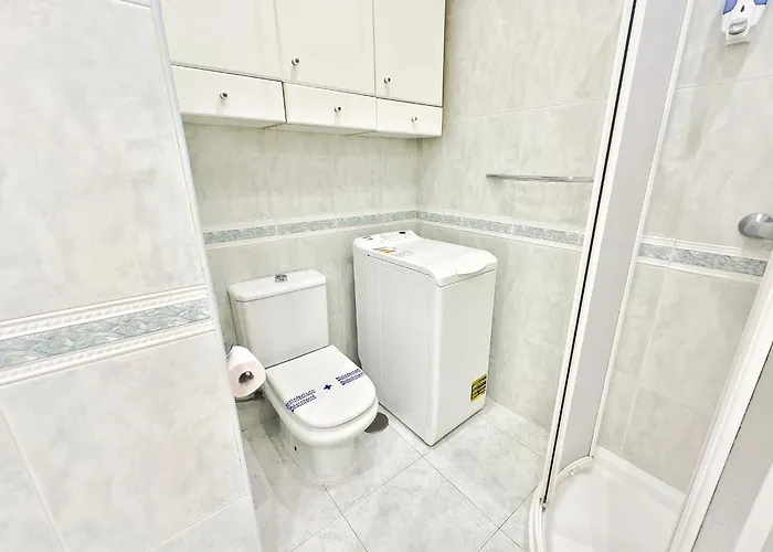 Skol 335. Fantastic Beachfront Facing South. * ماربيا