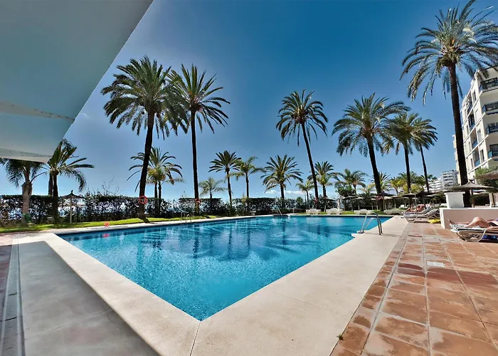 شقة Skol 335. Fantastic Beachfront Facing South.