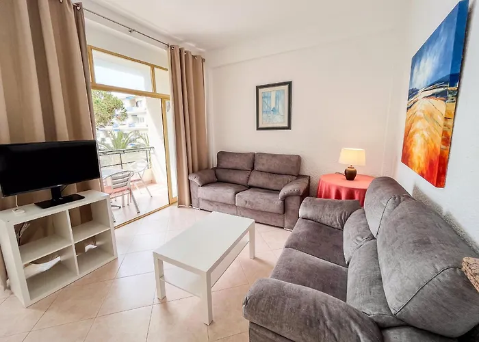 Skol 335. Fantastic Beachfront Facing South. Apartman *