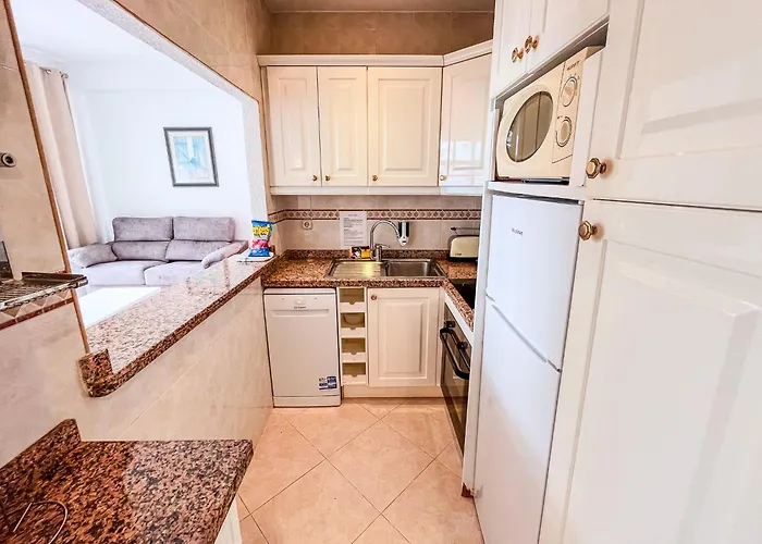 Apartman Skol 335. Fantastic Beachfront Facing South. Marbella