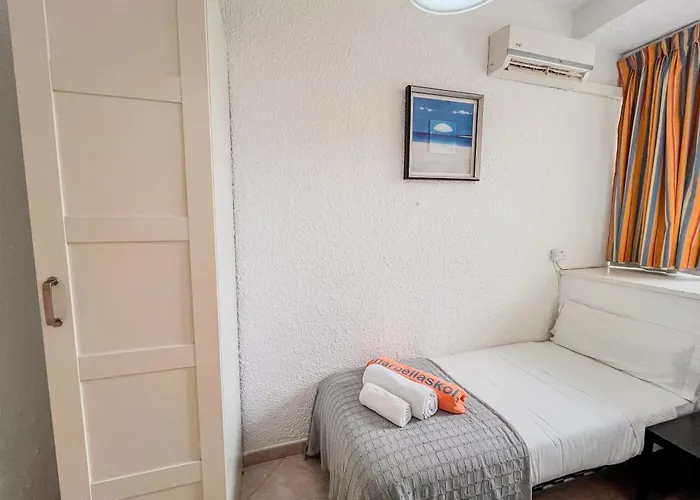 Skol 335. Fantastic Beachfront Facing South. Apartman *