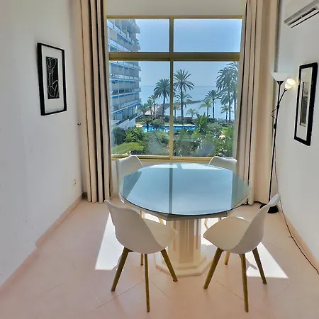 Skol 335. Fantastic Beachfront Facing South. * Marbella