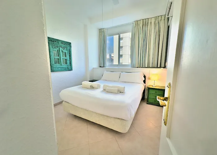 Apartment Skol 335. Fantastic Beachfront Facing South. Marbella