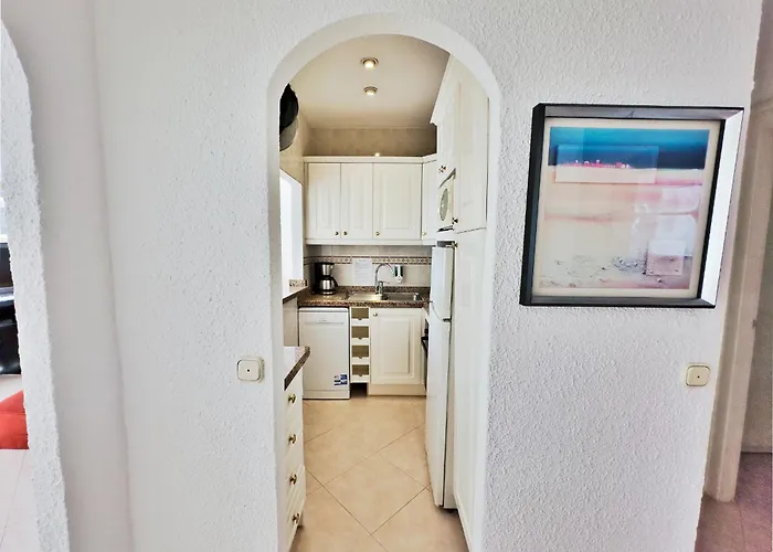 Skol 335. Fantastic Beachfront Facing South. דירה *