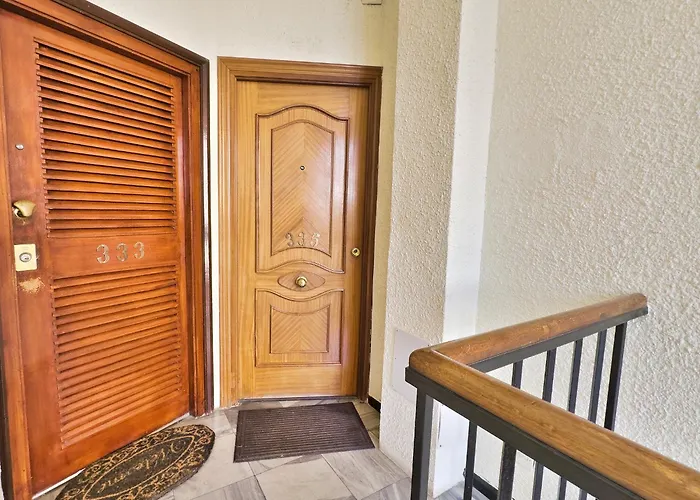 Apartment Skol 335. Fantastic Beachfront Facing South. Marbella